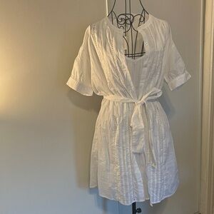 Banana Republic White Women's Shirt Over Dress Size XS